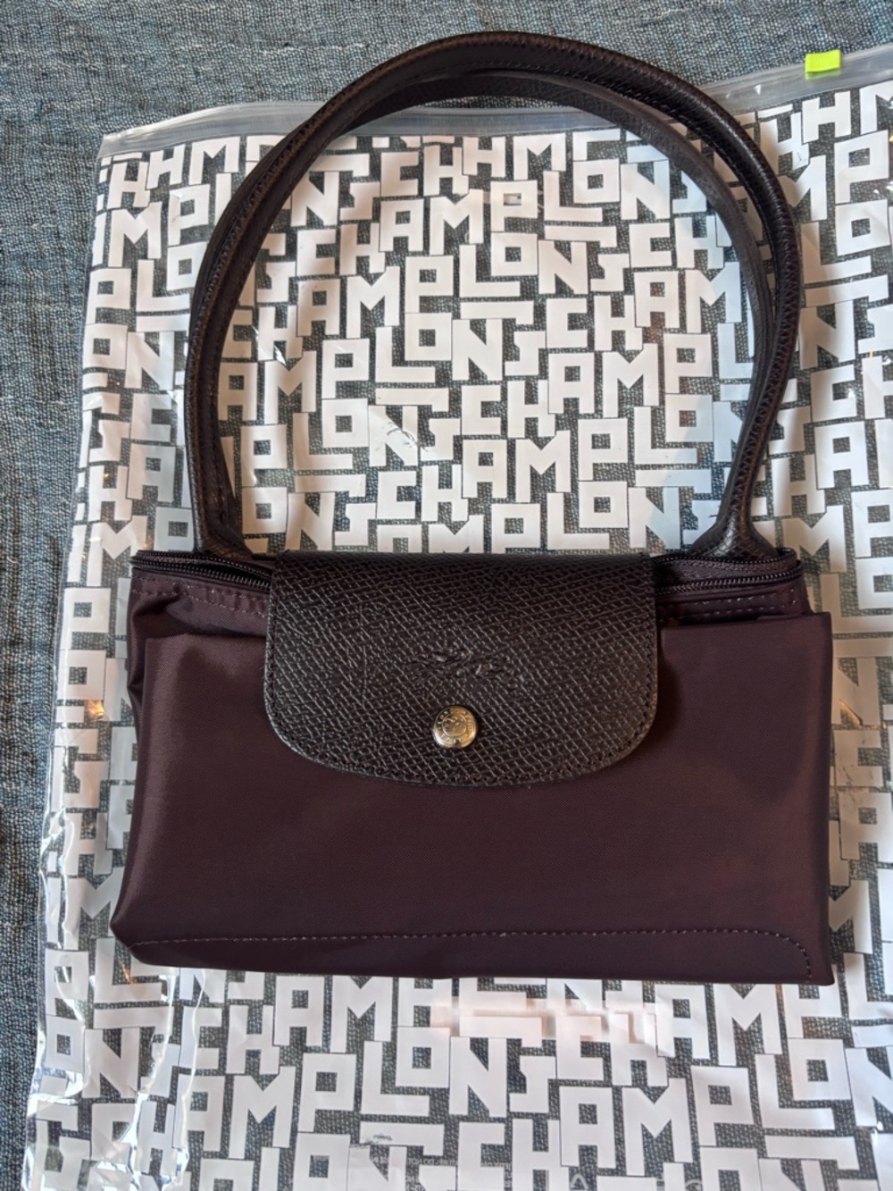 Authentic Le Pliage Green M Tote bag
Mocha
